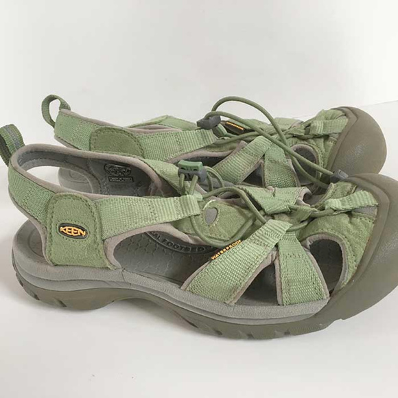 water hiking sandals womens